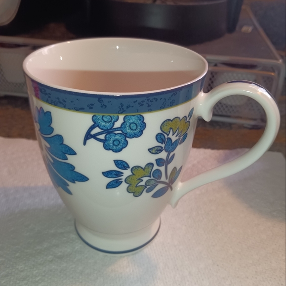 🆕Noritake Dinnerware Island Blue Isle Collection Mug Blue & Green Floral Mug - Picture 3 of 8